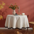 Minimalistisk Linnedug med Frynser i Naturlig Stil