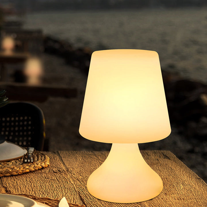 Moderne Minimalistisk PE Kop Form USB LED Bordlampe Natlys til Udendørs Terrasse |