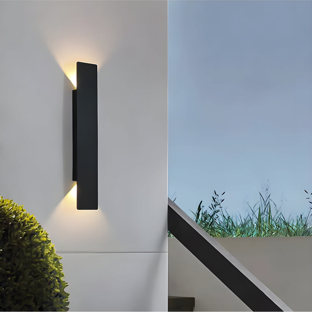 Lys - Moderne vejrbestandig LED væglampe lavet af aluminium til udendørs brug