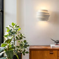 SolaraGlow – Fransk Inspireret Væglampe
