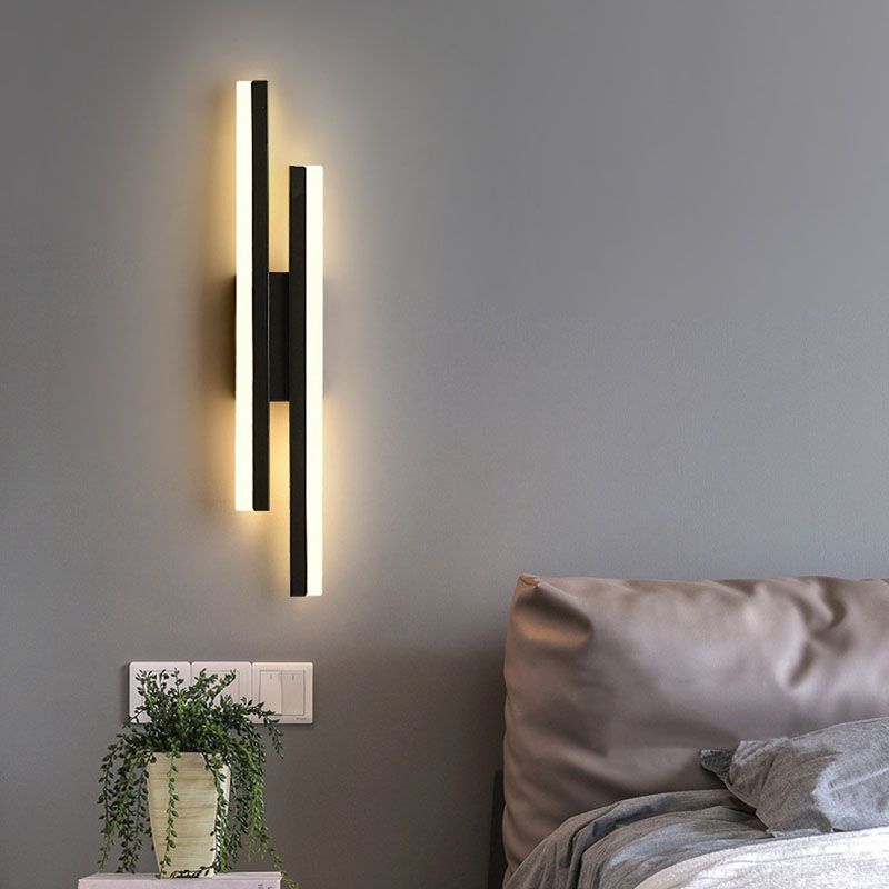 Alana Moderne LED Væglampe - Elegant Sort/Guld Vægbelysning til Stue og Soveværelse