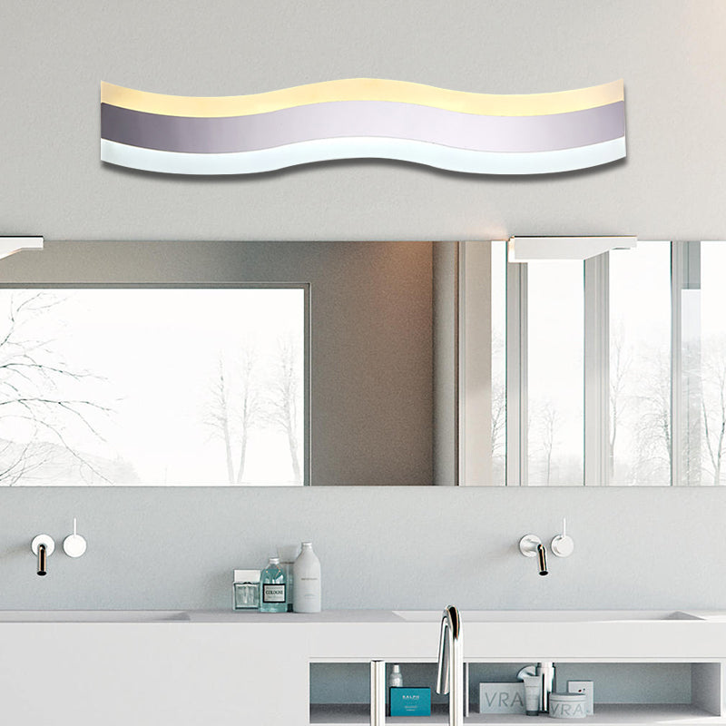 Bølget LED Badeværelseslys Akryl Enkeltlys Minimalisme Anti-Dug Makeup Spejl Lys i Varm/Hvid, 16"/19.5" Bred