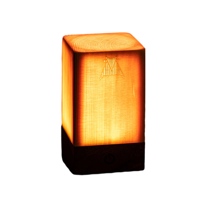 LumiWood – LED bordlampe med batteri og touch-kontrol
