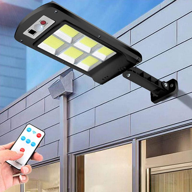 200W Udendørs Solar LED Lampe med Fjernbetjening, Bevægelses- og Skumringssensor