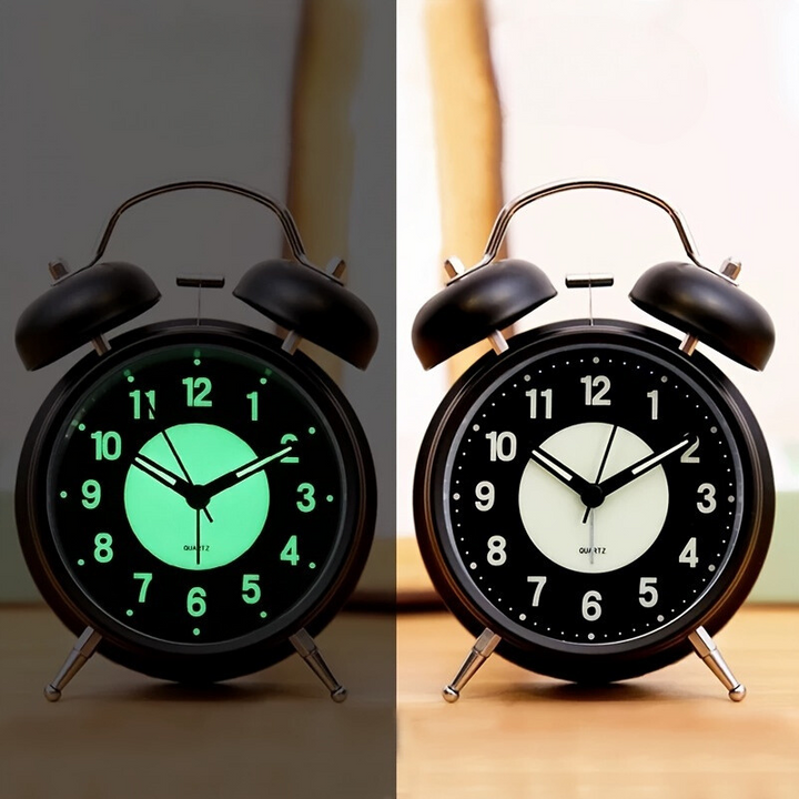 LuminousTime - Elegant Metal Vækkeur med Blid Belysning til Fredelige Morgener og Nætter