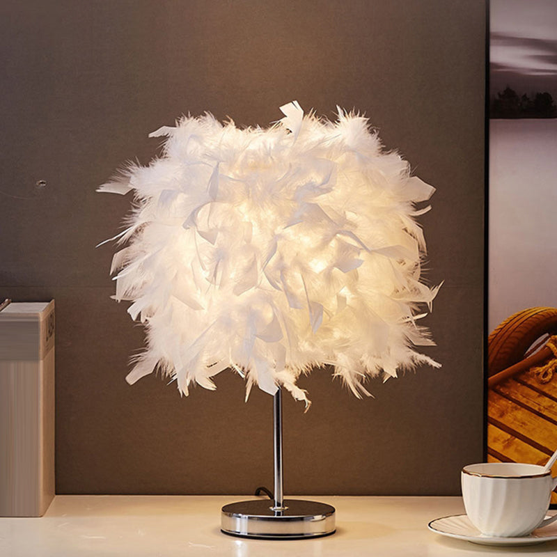 Hvid Cylindrisk Bordlampe Simplicity Enkel Pære Forår Bordlampe