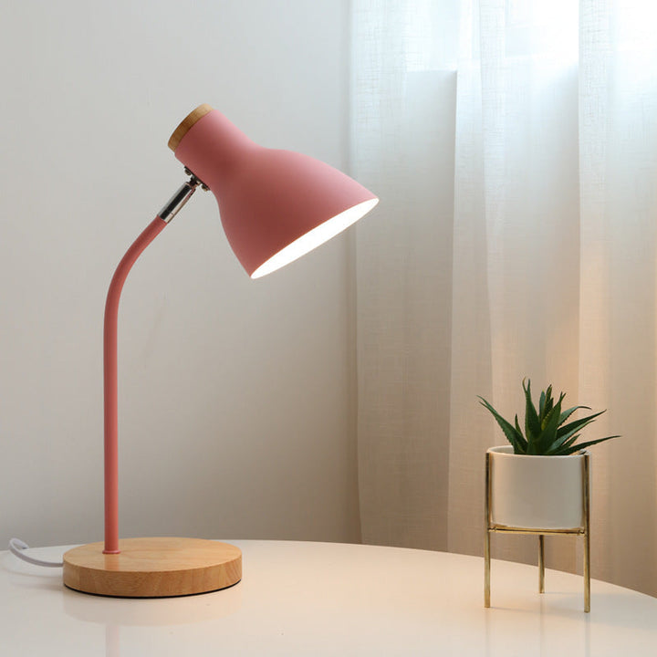 Lommelygte-formet svingbar bordlampe Macaron Metal 1-lys natlampe til børneværelse