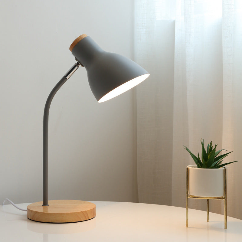 Lommelygte-formet svingbar bordlampe Macaron Metal 1-lys natlampe til børneværelse
