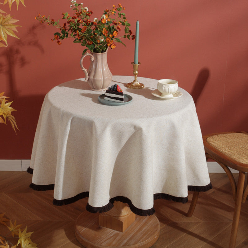 Minimalistisk Linnedug med Frynser i Naturlig Stil
