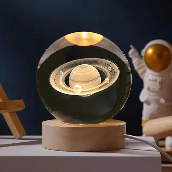 Nattelys med Træbund og Krystalbold Lampe
