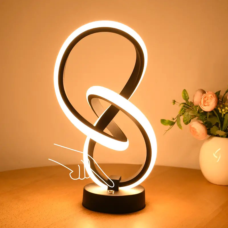 Dæmpbar Stilfuld Lampe - Elara