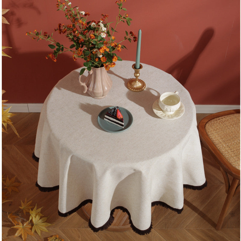 Minimalistisk Linnedug med Frynser i Naturlig Stil