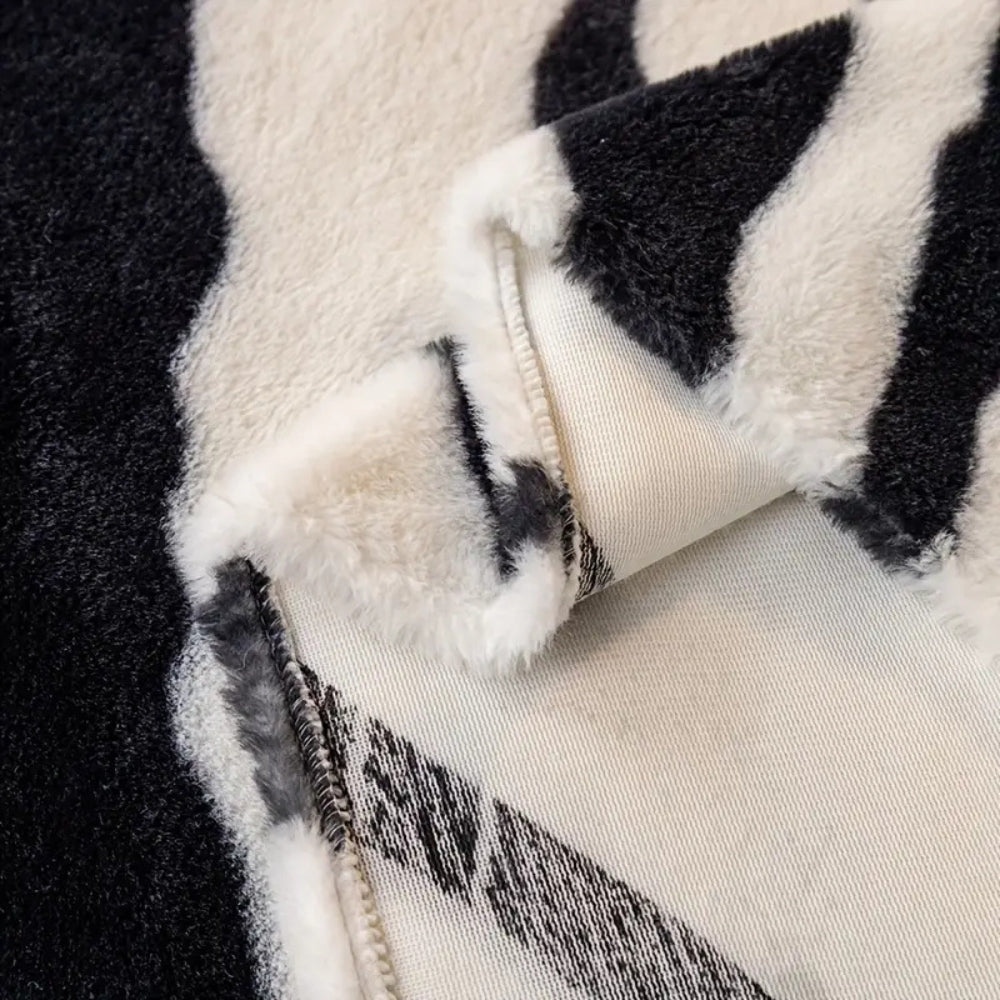 Vilde Striber Zebra Fleece Sofaovertræk