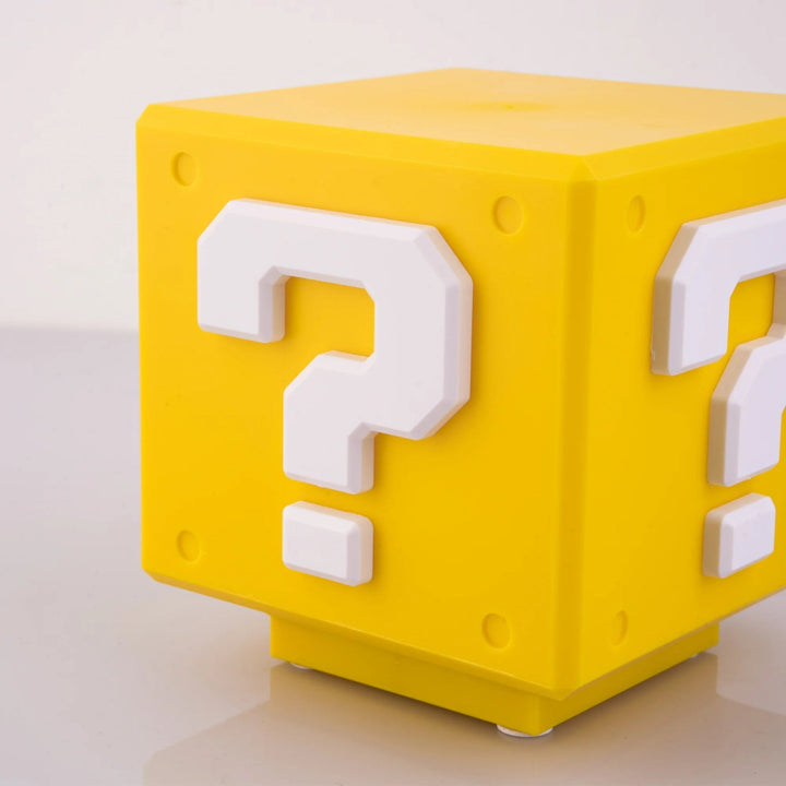 Power-Up Block Natlys - Super Mario-inspireret Spildekoration