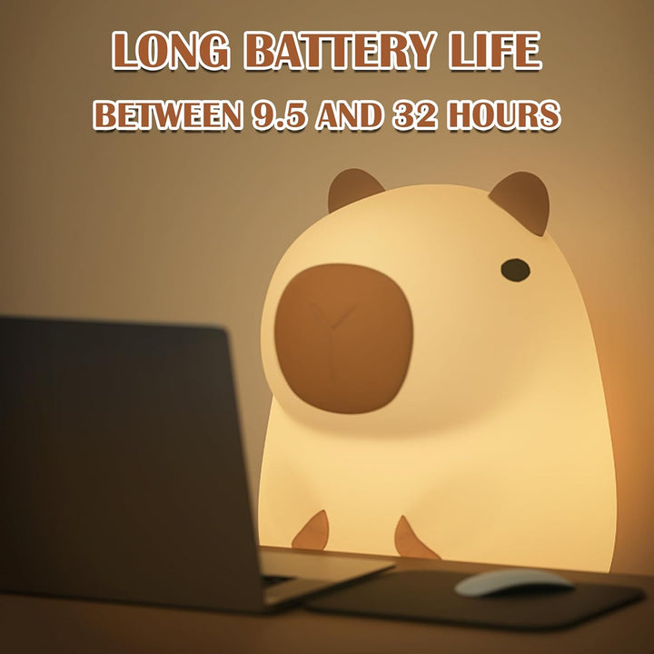 Sød CapySnuggle Natlampe - Varmt Lys i Capybara Design