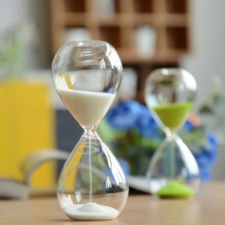 Kreativ transparent timeglas lavet af glas