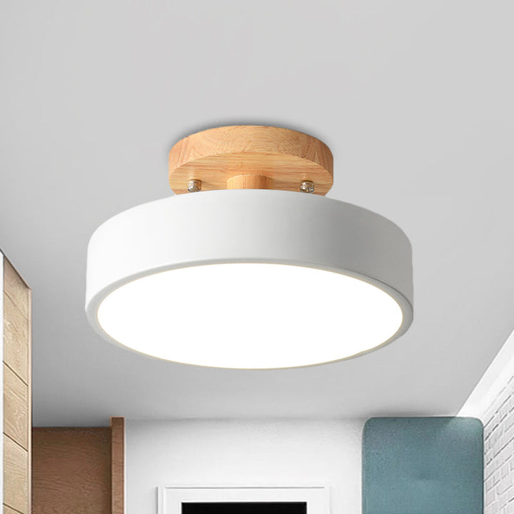 Skandinavisk LED Loftlampe med Træ | Moderne Trommeform til Gang og Indgange | Energi-Effektiv Belysning