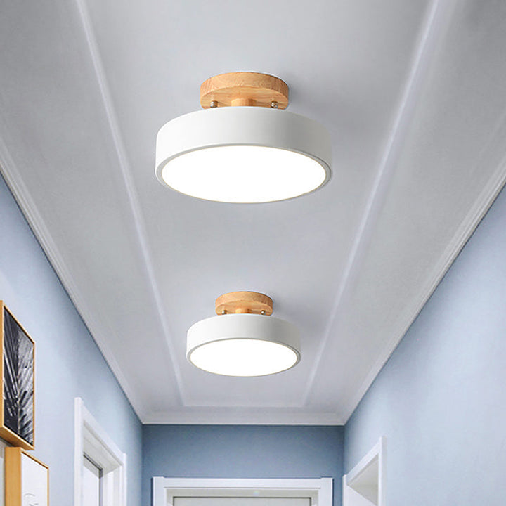Skandinavisk LED Loftlampe med Træ | Moderne Trommeform til Gang og Indgange | Energi-Effektiv Belysning