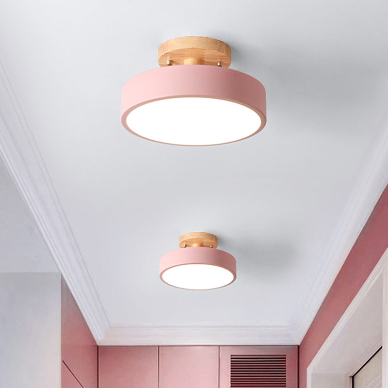 Skandinavisk LED Loftlampe med Træ | Moderne Trommeform til Gang og Indgange | Energi-Effektiv Belysning