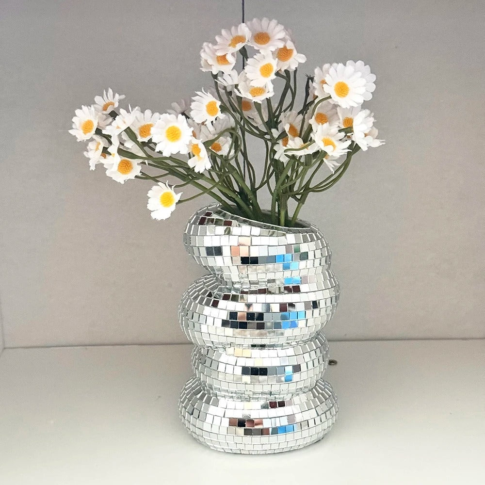 Spejlbeklædt disco vase med retro charme og moderne flair