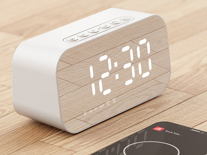 3-i-1 Trådløs Bluetooth Højttaler med Subwoofer, Alarm, Spejlur &amp; Termometer, til Hjem &amp; Kontor