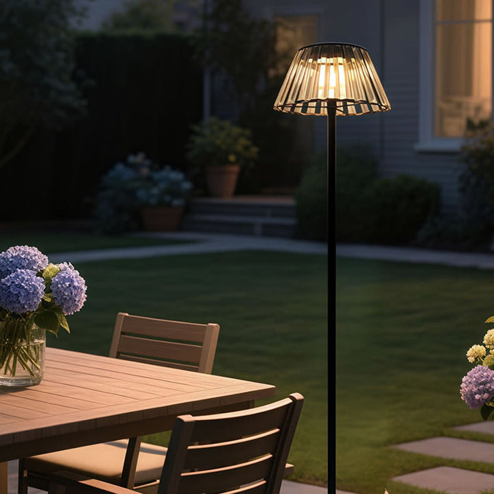 Moderne Industriel Vandtæt Sol USB Jern Glas Udendørs LED Stående Gulvlampe til Have |