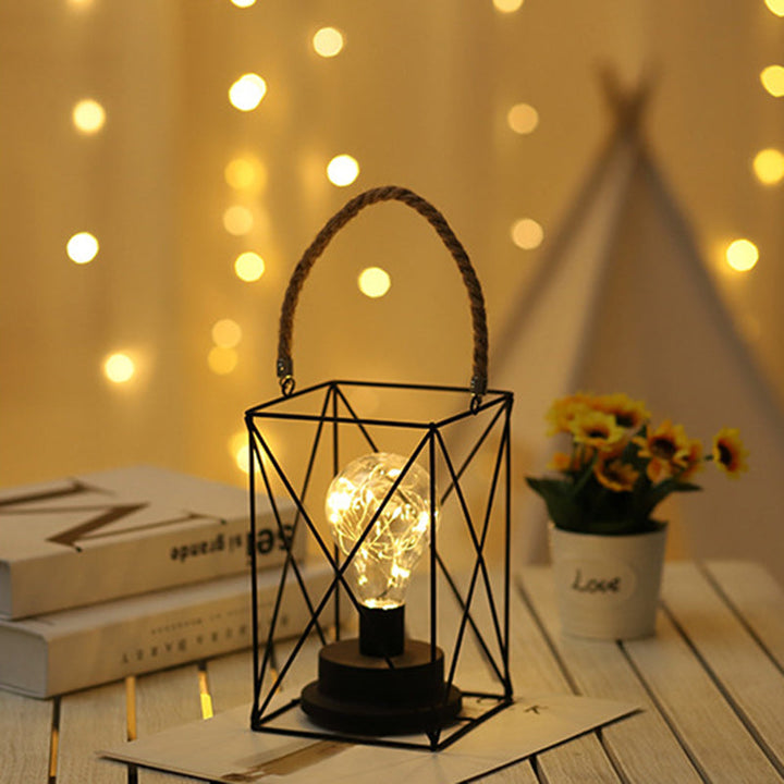 Moderne Minimalistisk Lodret Stribet Firkanthjulet Jern LED Bordlampe Til Stuen