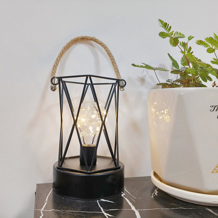 Moderne Minimalistisk Lodret Stribet Firkanthjulet Jern LED Bordlampe Til Stuen