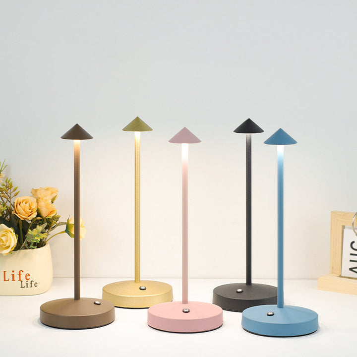 Moderne Enkelhed Triangel Kegle Rund Akryl Cylinder Jern LED Bordlampe til Stuen