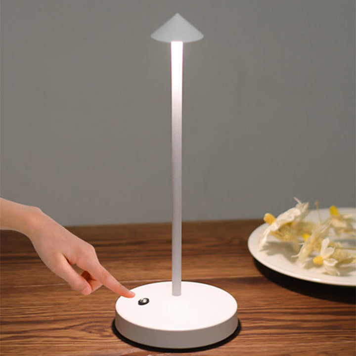 Moderne Enkelhed Triangel Kegle Rund Akryl Cylinder Jern LED Bordlampe til Stuen