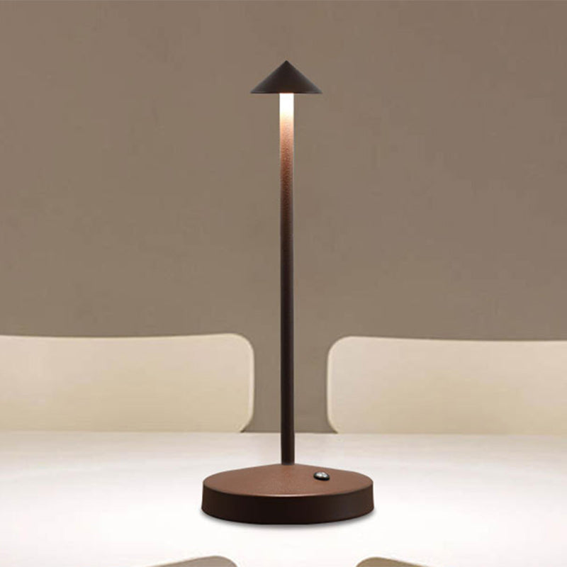 Moderne Enkelhed Triangel Kegle Rund Akryl Cylinder Jern LED Bordlampe til Stuen