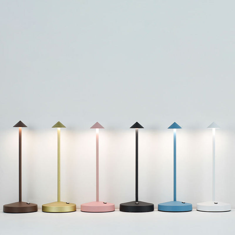 Moderne Enkelhed Triangel Kegle Rund Akryl Cylinder Jern LED Bordlampe til Stuen