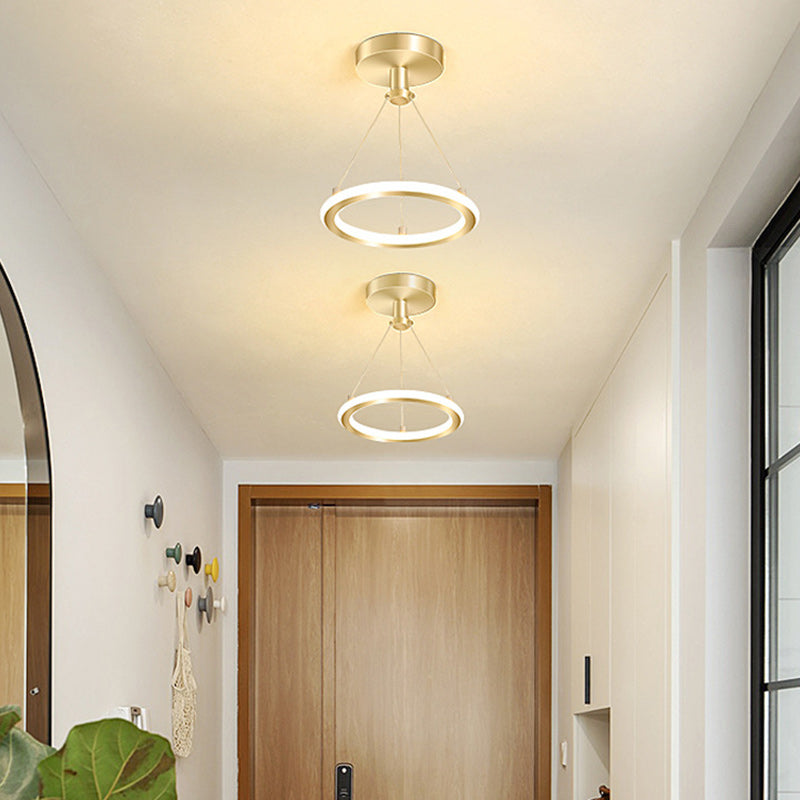 Moderne Nordisk Rund Metal Silica LED Semi-Flush Mount Loftlampe til Korridor