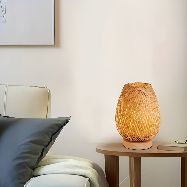 Bamboo Table Lamp with USB Power Supply – Sustainable and Energy-Saving Design