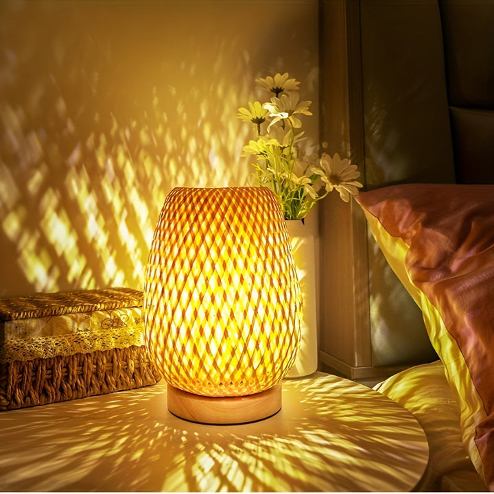 Bamboo Table Lamp with USB Power Supply – Sustainable and Energy-Saving Design