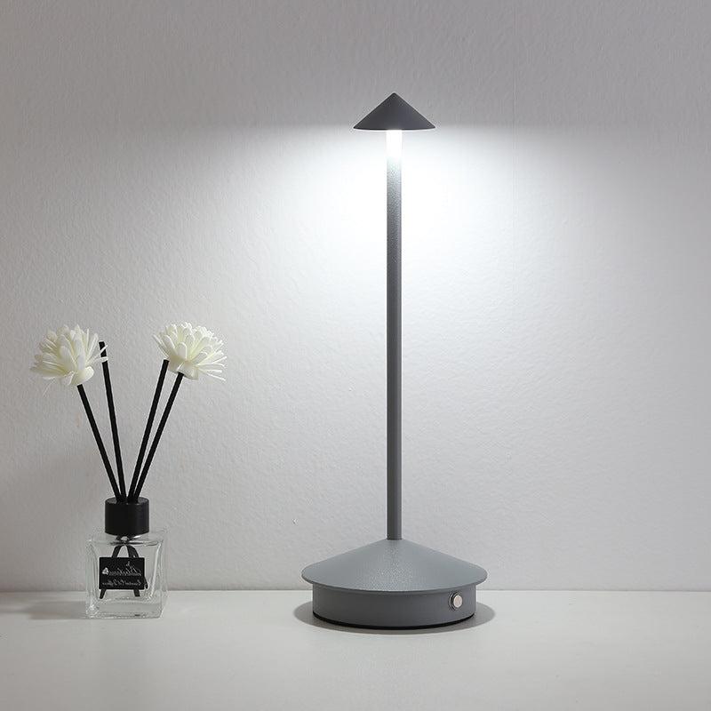Bærbar bordlampe - Trådløs lampe inspireret af dæmpbar Pina Pro