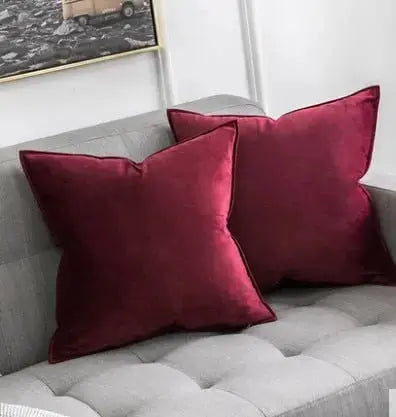 VelvetLuxe – Elegant velourpudeovertræk med raffinerede detaljer