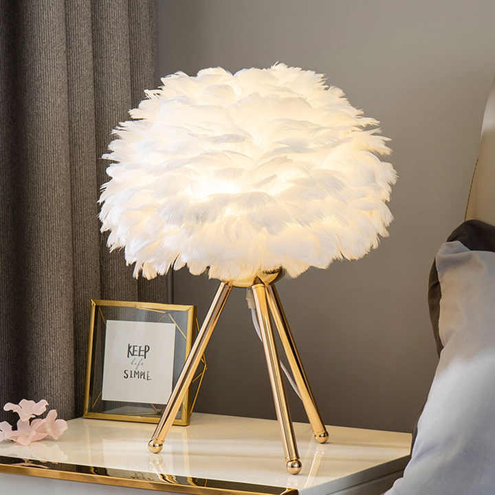 Bordlampe - FeatherLux - Dæmpbart Lys - Elegant Fjer Design