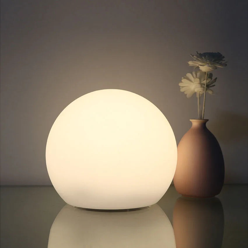 GlowSphere – Bordlampe med moderne verdens charme