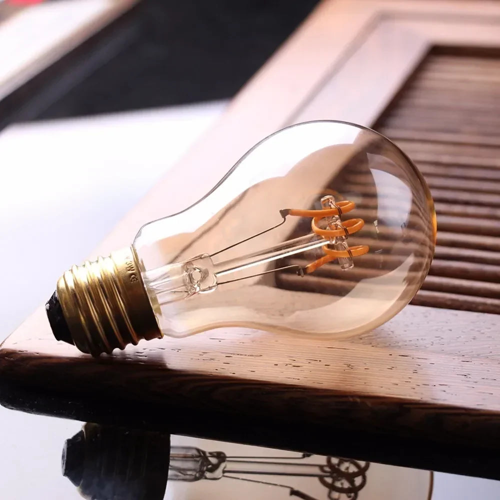 Dimmbar Vintage LED Pære (3W, E27 Base) - Gylden Spiral Filament til Kranse &amp; Dekorativ Belysning