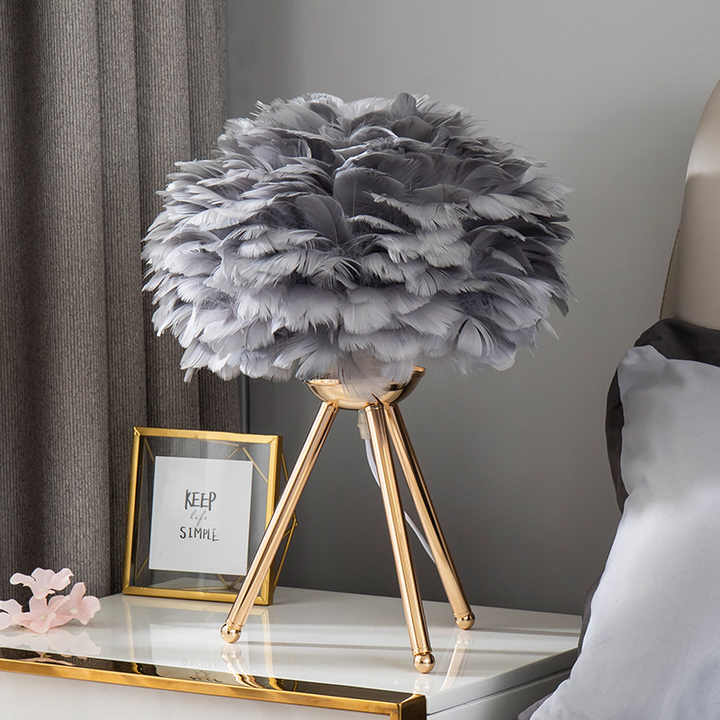Bordlampe - FeatherLux - Dæmpbart Lys - Elegant Fjer Design