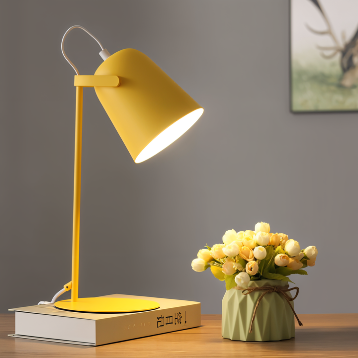 Macaron – Justerbar Nordisk Bordlampe til et Stilfuldt Kontor