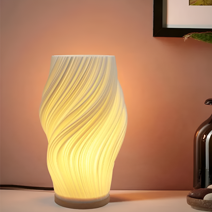 DreamWave - Moderne cremefarvet 3D bølgelampe med elegant metalbund