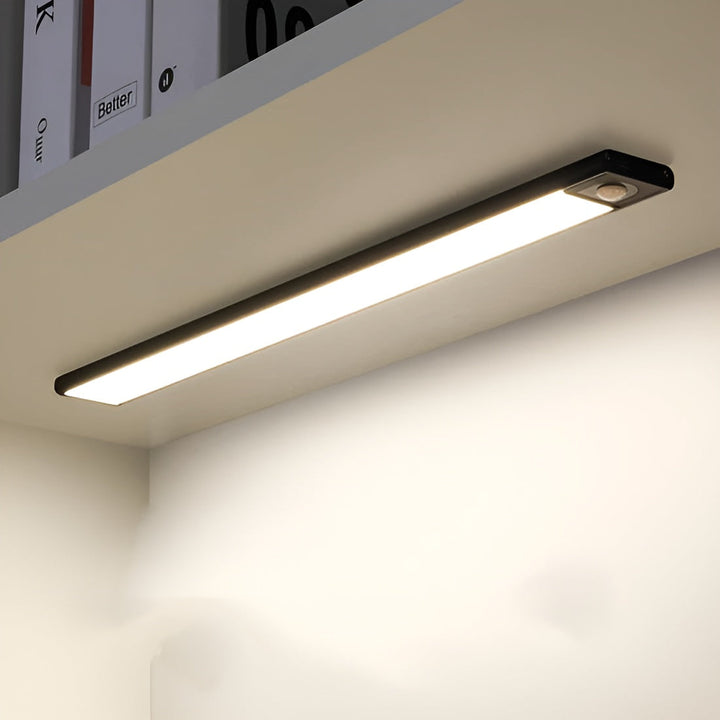 | Genopladelig LED-lampe med innovativ bevægelsessensor