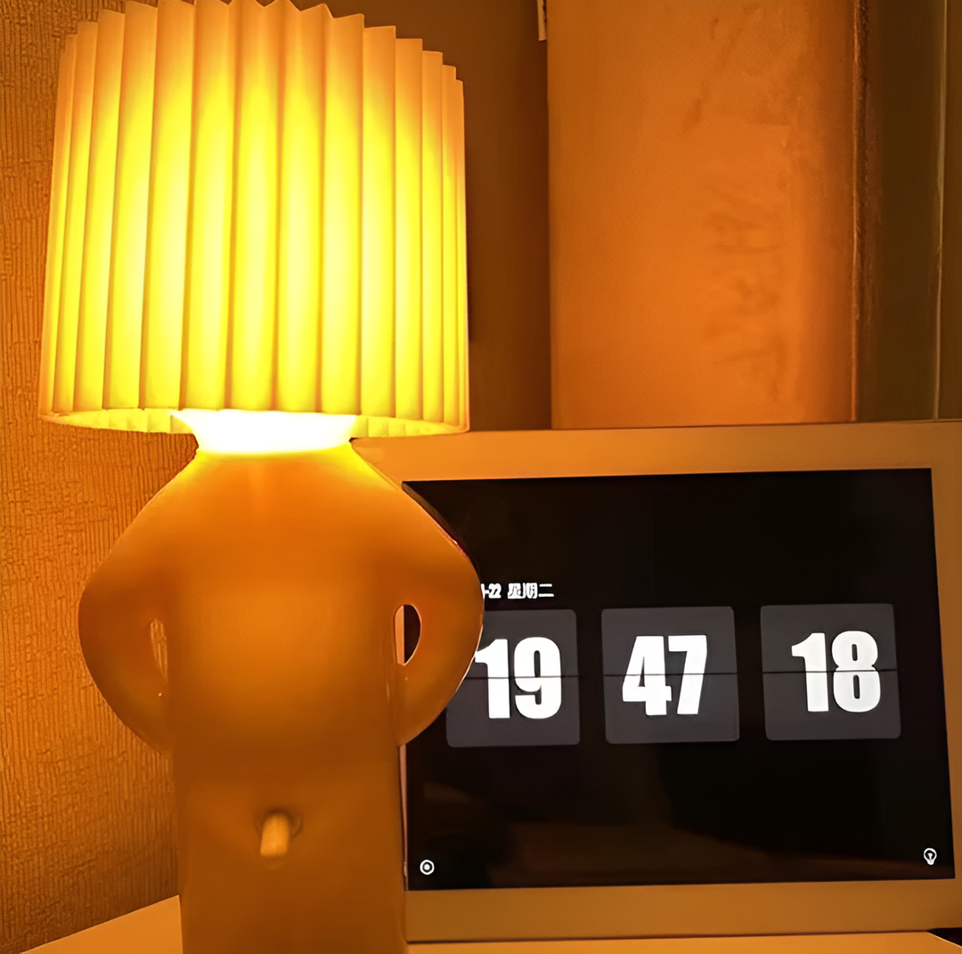 Bordlampe - Kreativ lille genert dreng LED lampe