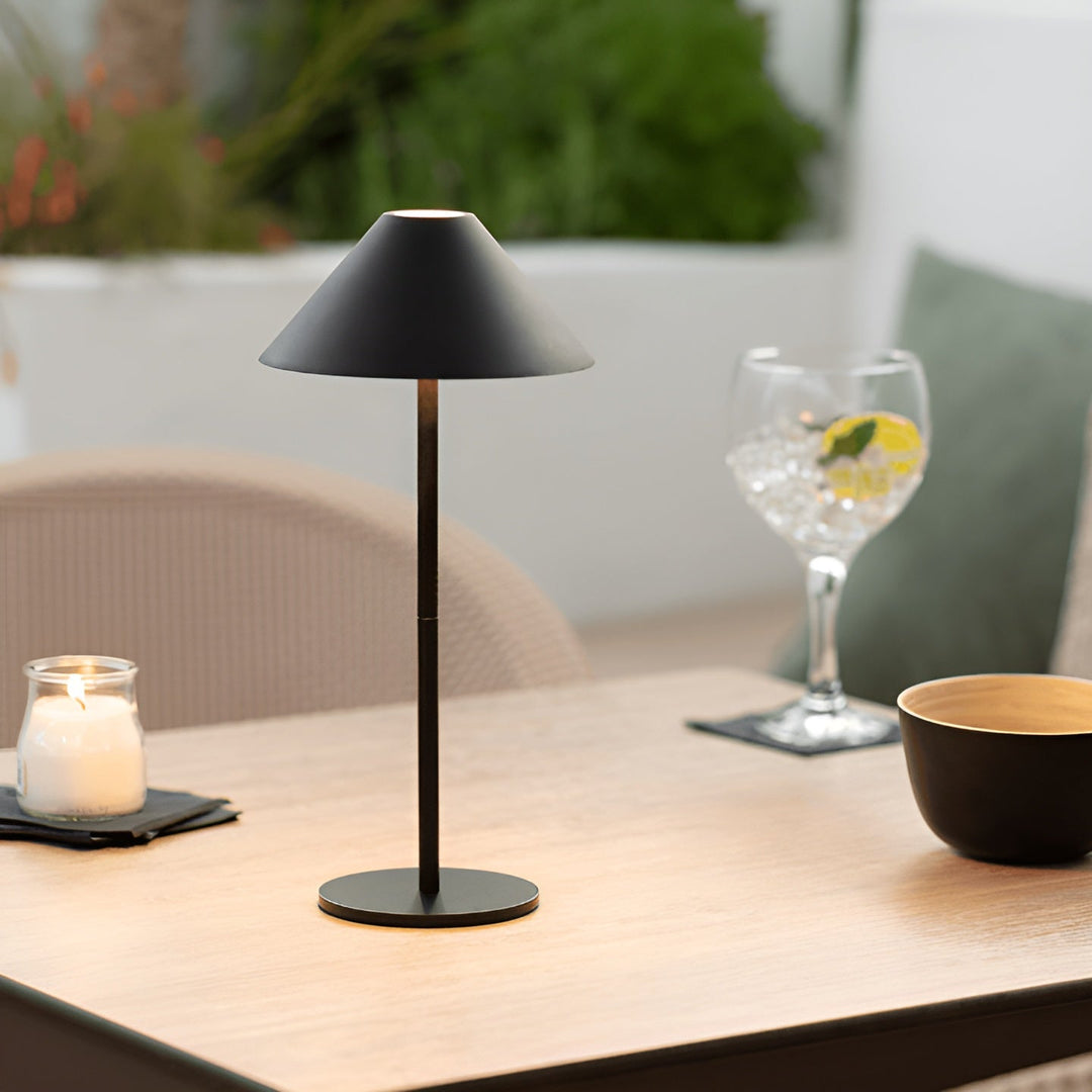 LumiLuxe - Dæmpbar nordisk kegleformet LED bordlampe med touchkontrol