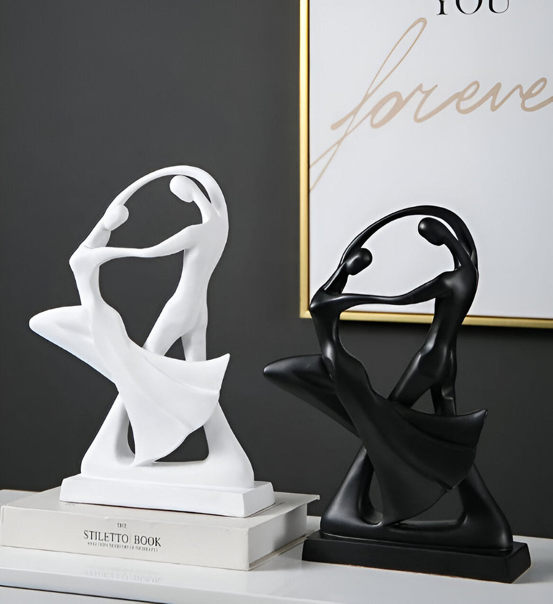 SwayDuo | Moderne dansende resin skulptur