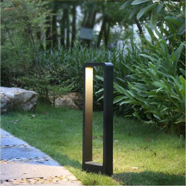 AluGlanz – Moderne Aluminium Gulvlampe