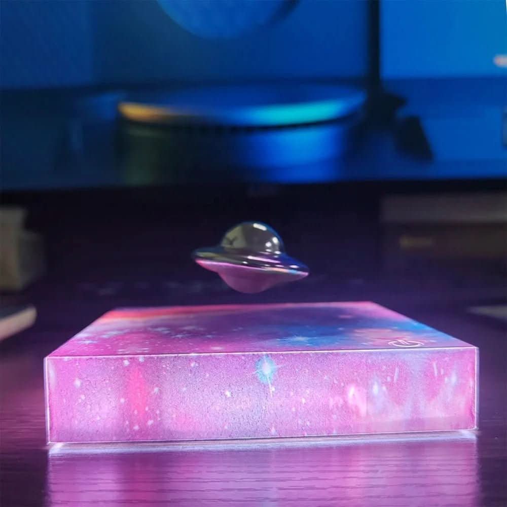 Magnetisk LED Natlys med Flydende Rumskib Design