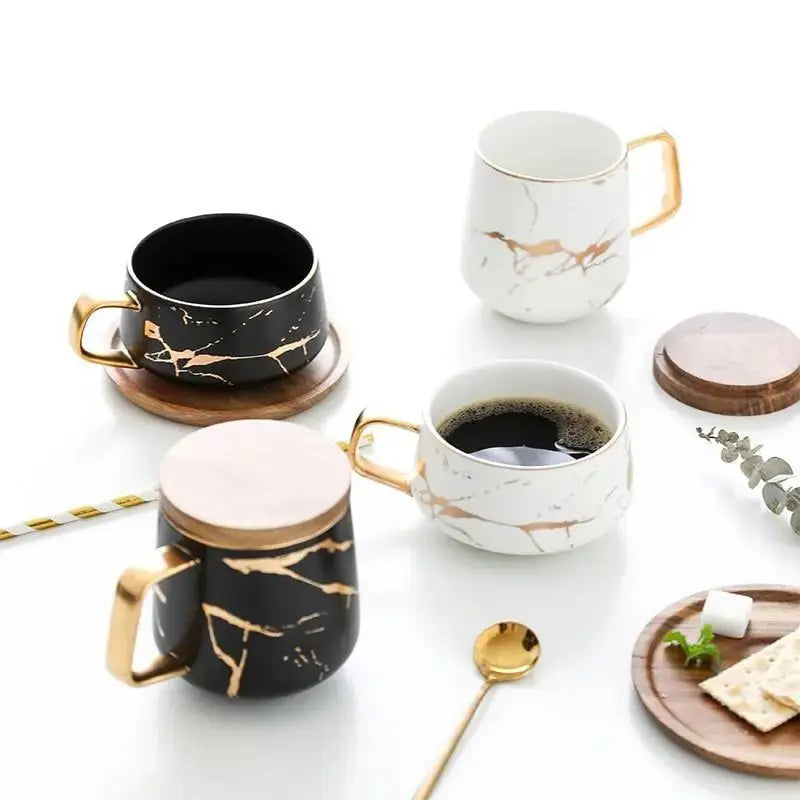 Marmormønstret Kaffe Kop med Guld Dekoration